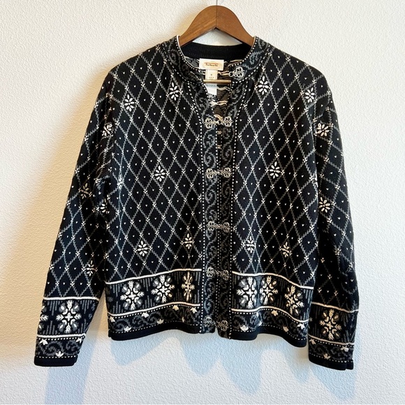TALBOTS Women’s Black Knit Nordic Snowflake Sweater Cardigan fair isle winter M - Picture 1 of 10
